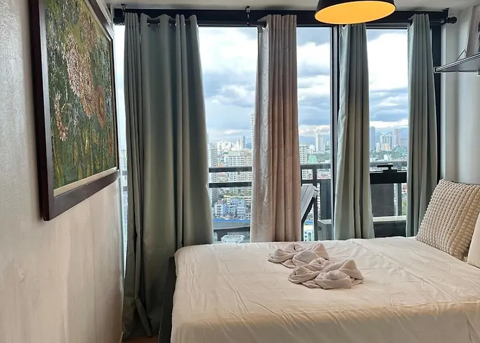 Stylish View Flat Cozy With Netflix Wifi In The Knightsbridge Residences